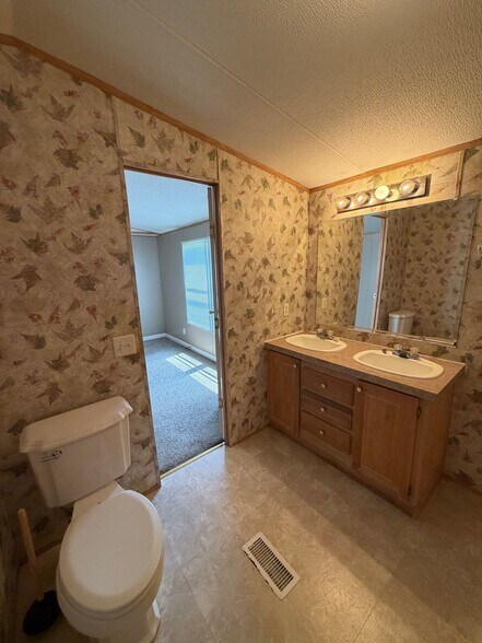 Building Photo - 16 Tylers Cookie Ln