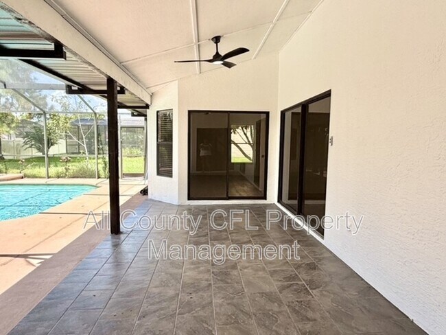 Building Photo - 553 Walnut Grove Pl