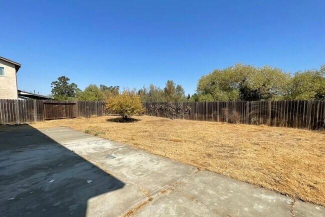 Building Photo - 1203 Humphrey Dr