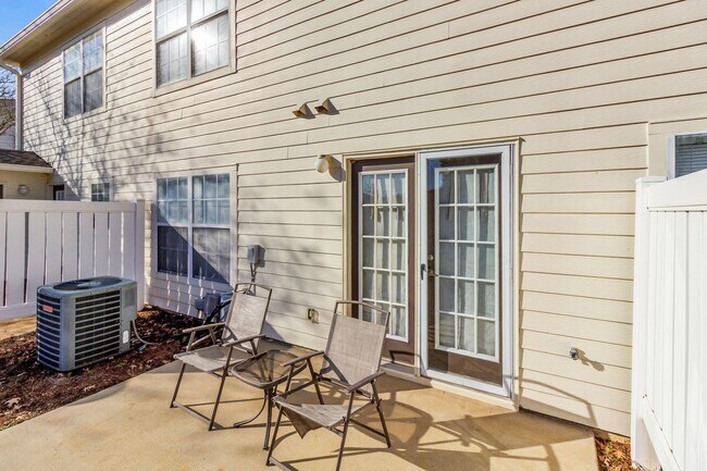 Building Photo - 512 Wingspan Way