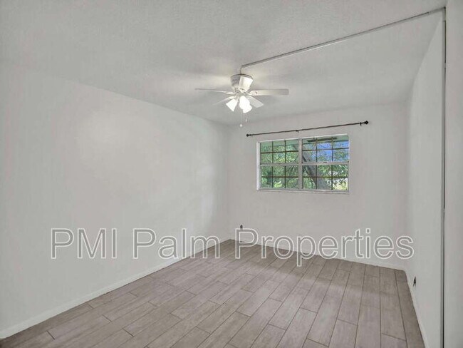 Building Photo - 10193 N Military Trl