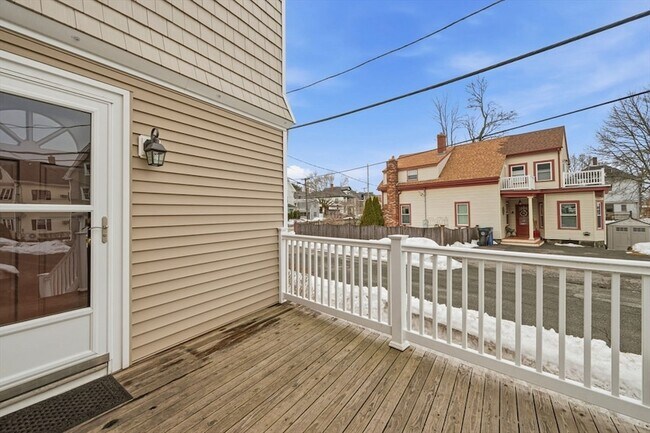 Building Photo - 202 North St