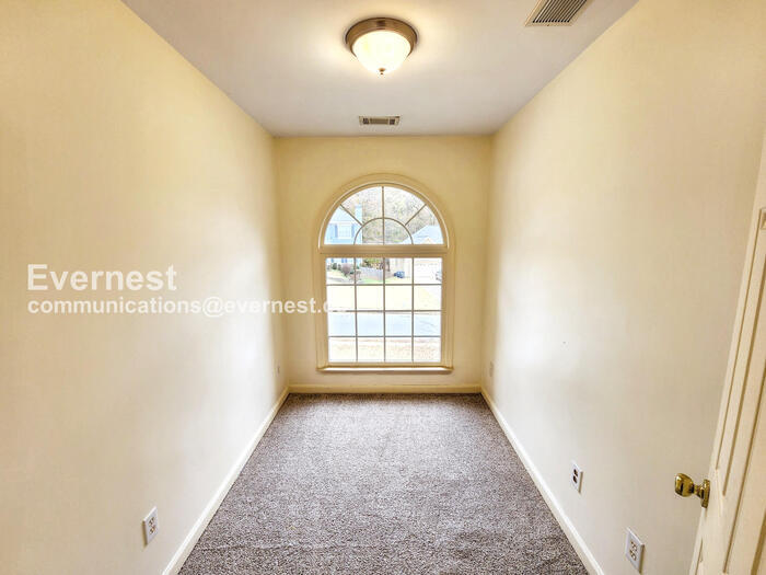 Building Photo - 1660 Cheshire Ct NW