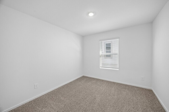 Building Photo - 11822 Serena's Song Dr