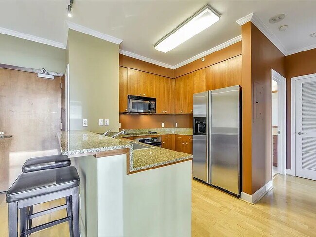 Building Photo - "Chic Urban Retreat: Cozy 1-Bed, 1-Bath Apartment in Prime San Francisco Location!"