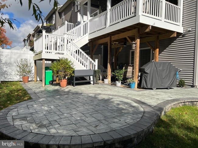 Primary Photo - 9117 Fox Stream Way