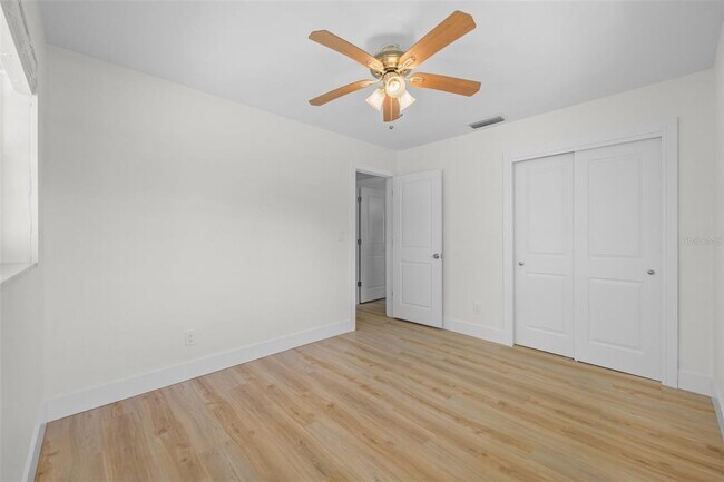 Building Photo - 5700 Bayou Grande Blvd NE