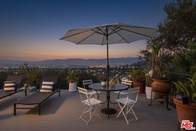 Building Photo - 8147 Mulholland Terrace