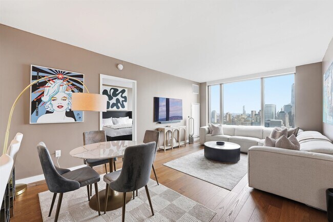 Building Photo - 99 Hudson St