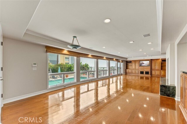 Building Photo - 1800 E Ocean Blvd