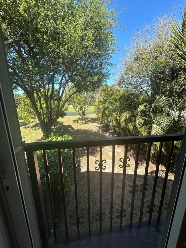 Building Photo - 12768 Westhampton Cir