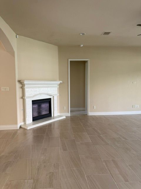 Building Photo - 16923 Lumberton Dr