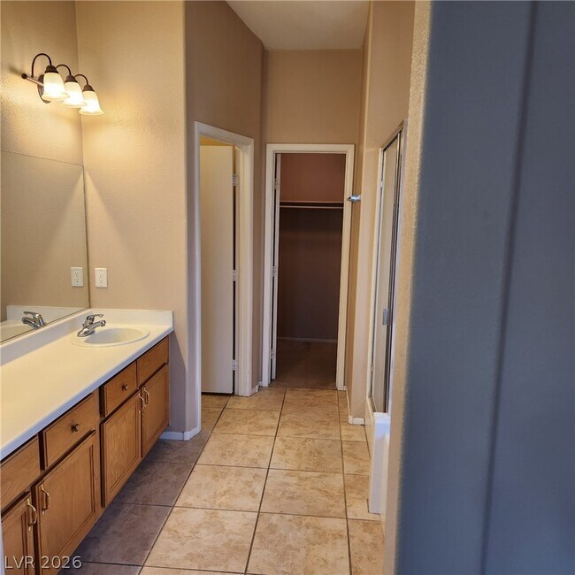 Building Photo - 8657 Majestic Vision Way
