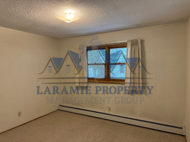 Building Photo - 610 S 6th St