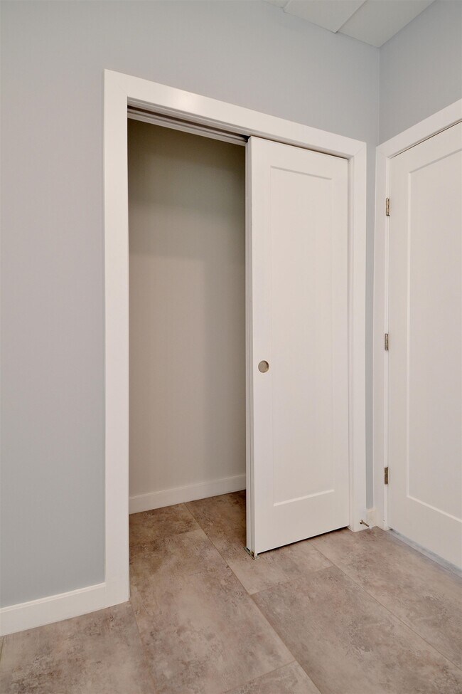 Building Photo - 82-84 E 31ST St