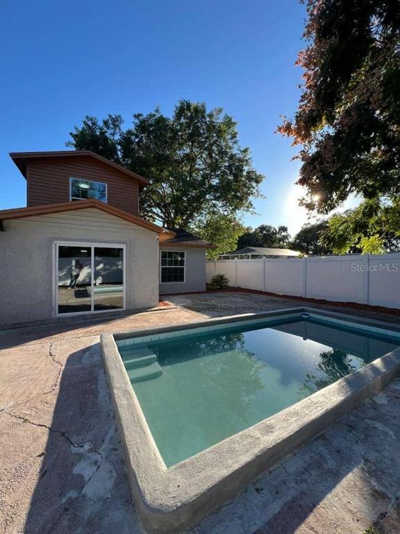 Building Photo - 1731 Ave C NE