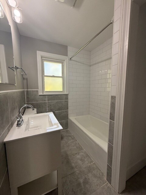 Building Photo - 2123 Thurmond Pl