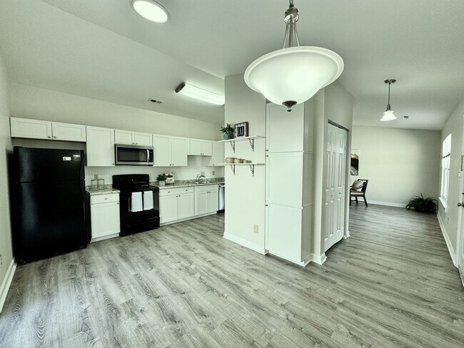 Building Photo - Updated & Ready 02-02-26! Adorable 3-Bedroom Ranch 4 Miles to Dam Neck Base & Oceana - HUGE Fence...