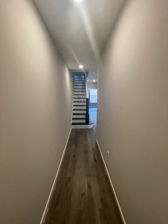 Building Photo - Madison