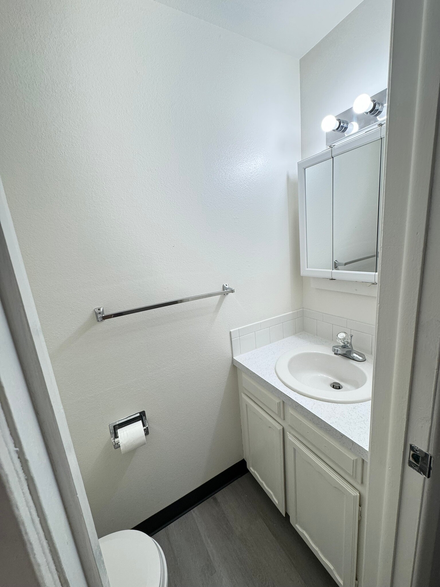 Half Bath (upstairs) - 1412 Kay St
