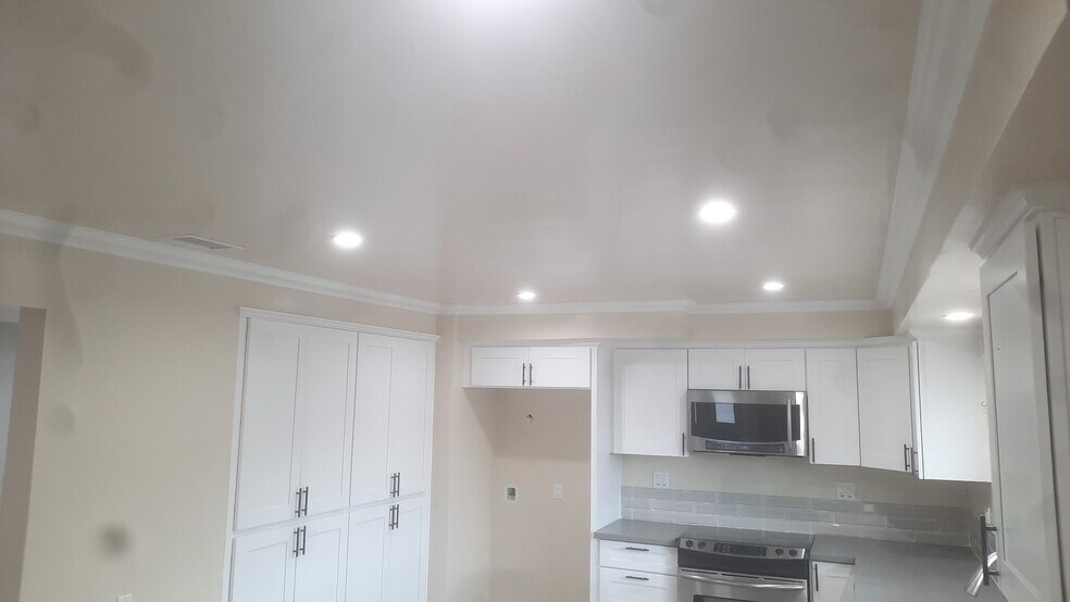 Building Photo - 1305 Masser Pl