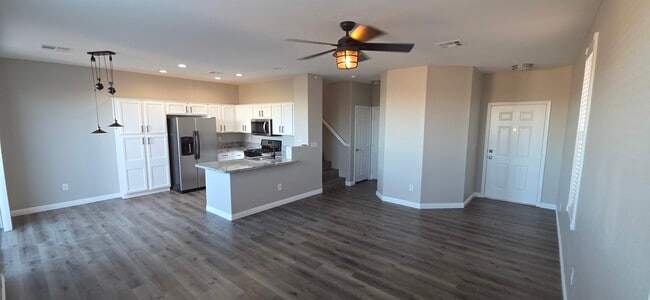 Primary Photo - 658 Integrity Point Ave