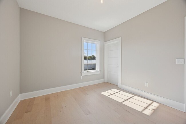 Building Photo - Delaware City Alert!! 3 bed 2 baths available NOW!