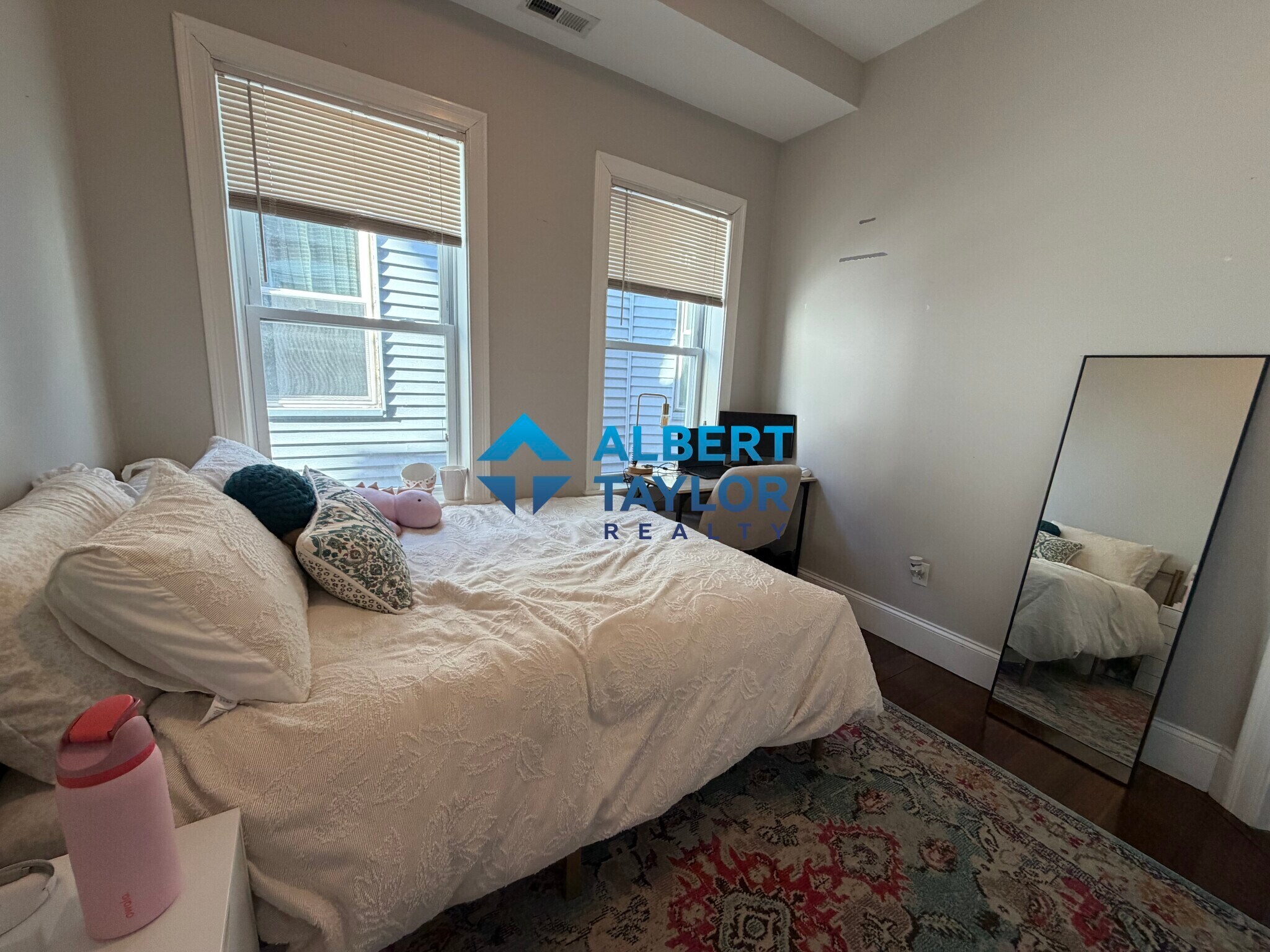 Building Photo - 92 Calumet St