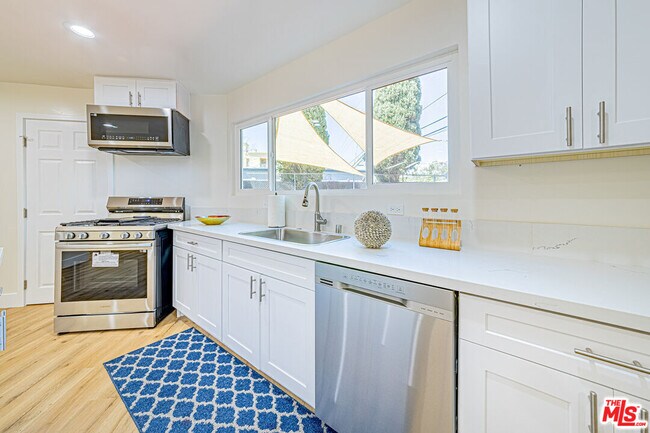 Building Photo - 5631 La Mirada Ave