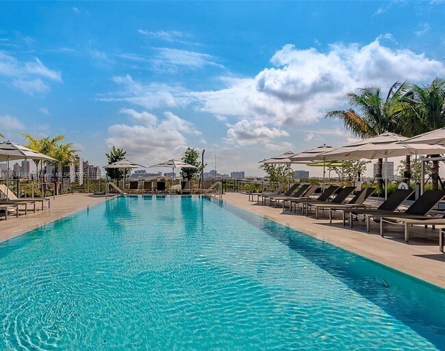 Building Photo - 2960 NE 207th St