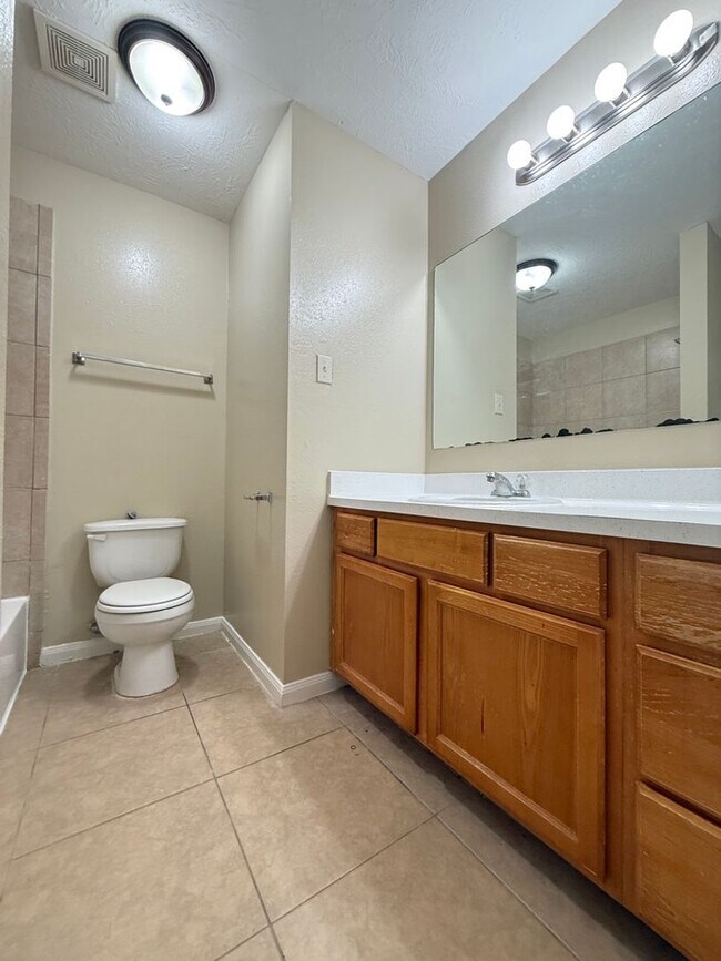 Building Photo - 5909 Allison Rd