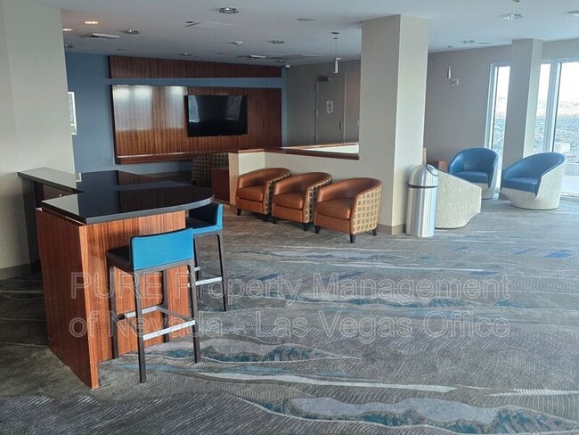 Building Photo - 200 Hoover Ave