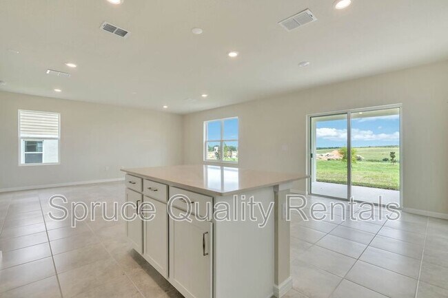 Building Photo - 7756 Syracuse Dr