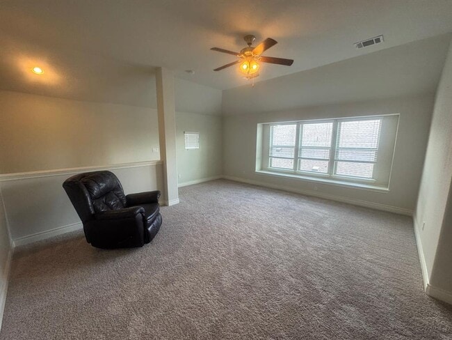 Building Photo - 150 Summer Pointe