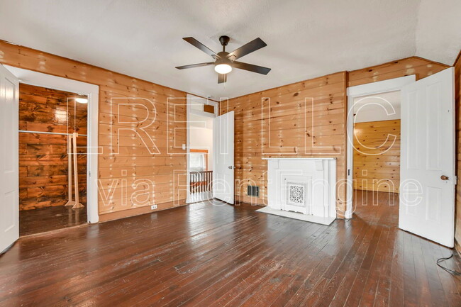 Building Photo - 1371 Olive St