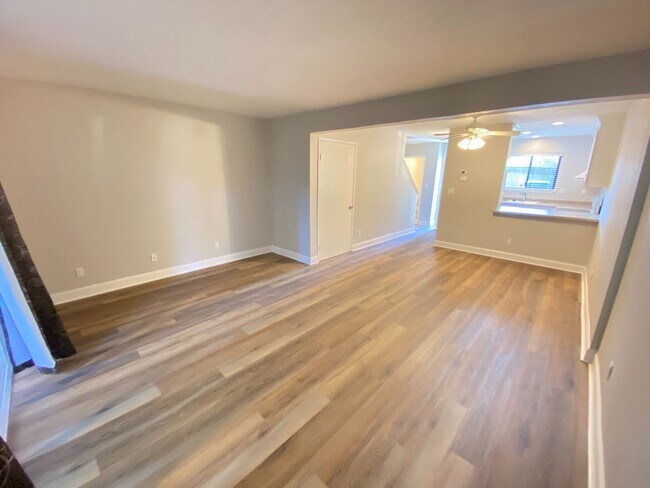 Primary Photo - 2 Bed 1.5 Bath in Concord (Northwood)