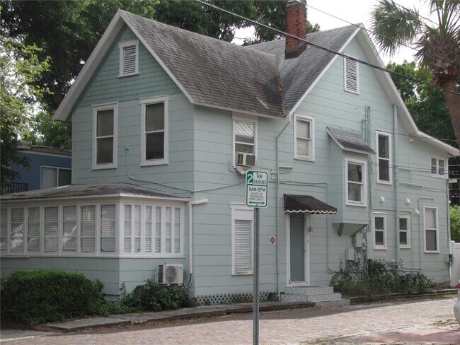 Building Photo - 524 3rd St N