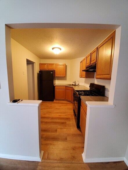Building Photo - 3675 Clague Rd