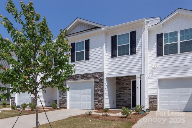 Building Photo - 5159 Hyrule Dr