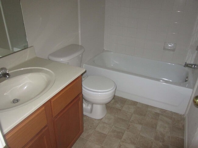 Building Photo - 3608 Malibu Ln