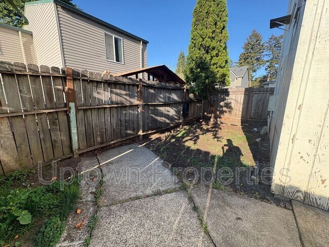 Building Photo - 3421 SW 125th Ave