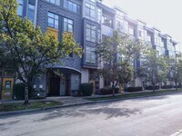 Building Photo - Modern condo located in the Silo Urban Lof...