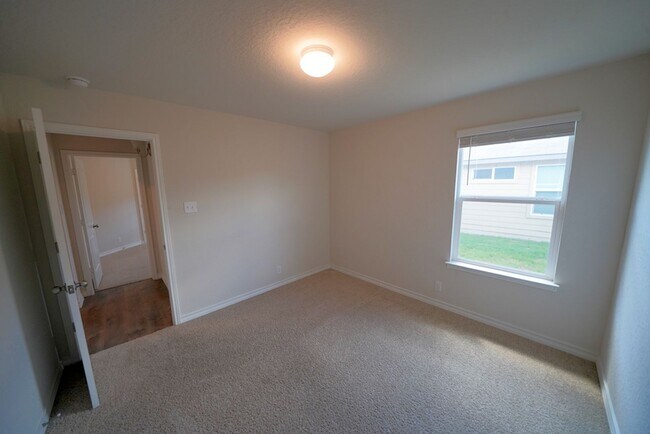 Building Photo - Like New Home in Red River Ranch (Cibolo)! -  Realtor Commission: $500