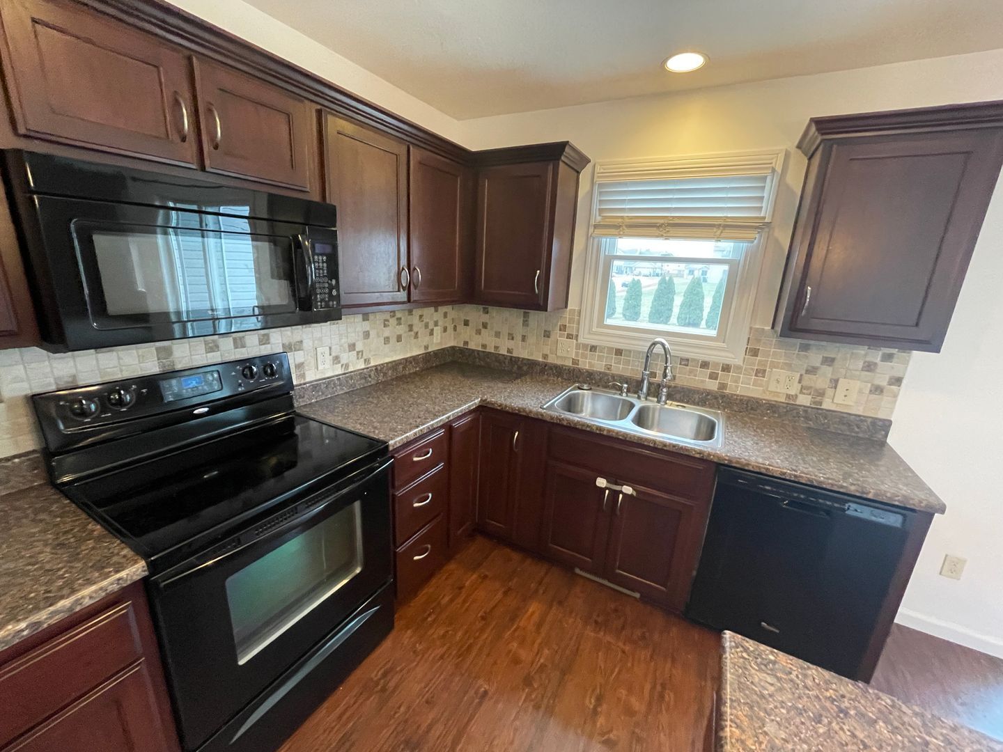 Building Photo - 2727 Stonecrop Road