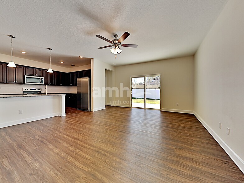 Building Photo - 105 Moultrie Crossing Ln