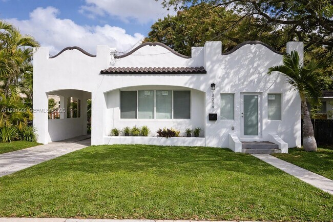 Building Photo - 3079 NW Flagler Terrace