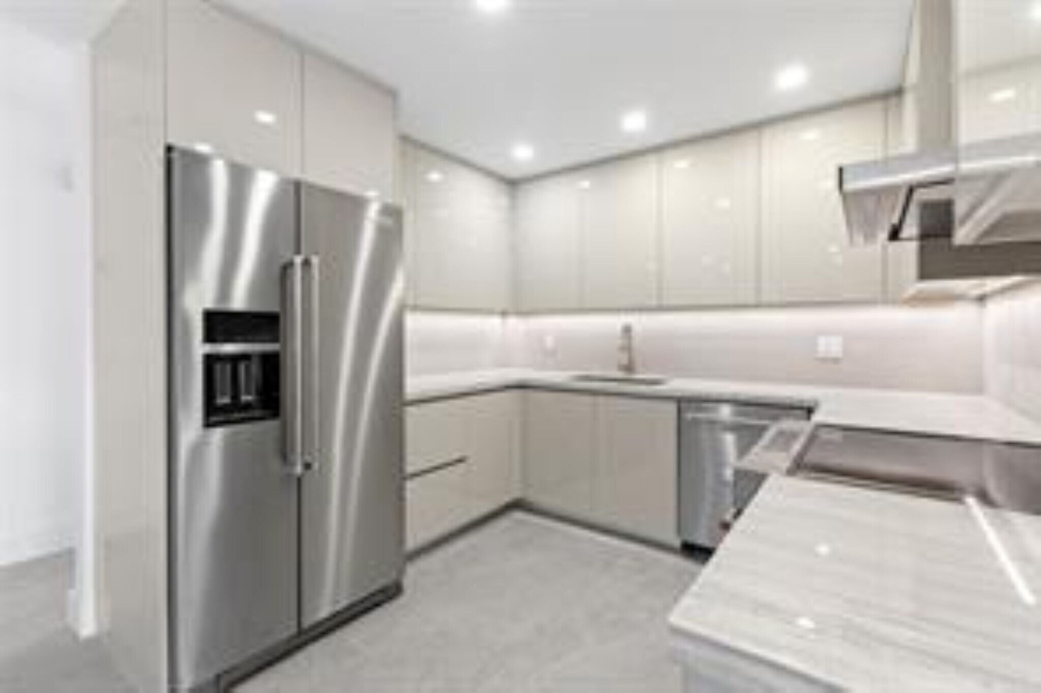 Building Photo - 2070 NE 54th Ct