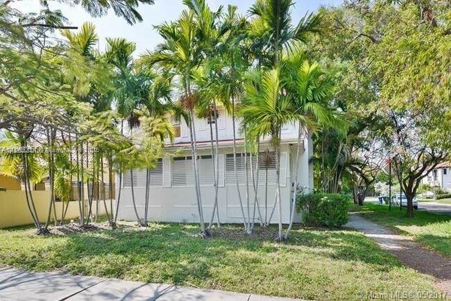 Building Photo - 2000 S Miami Ave