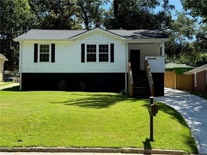 Building Photo - 161 Stanhope Cir NW