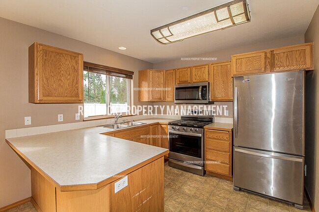 Building Photo - 7005 N Joanna Dr